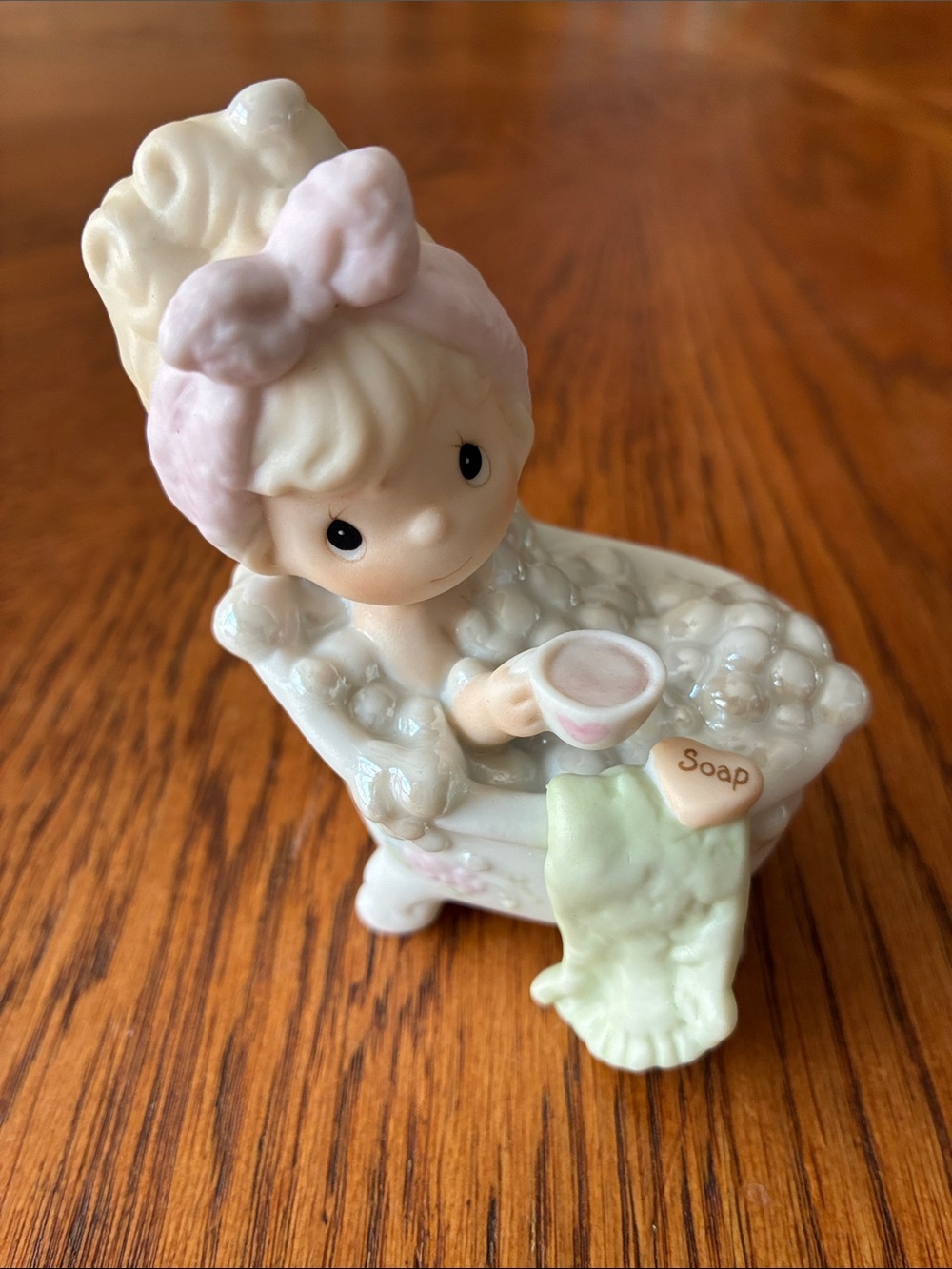 1998 Precious Moments "all Is Soap Bubbles" Figurine 490342